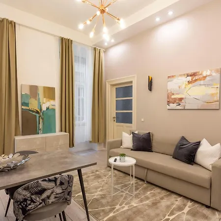 Quiet Center Apartment Near Heroes Square By Cavaland Budapest Exterior photo
